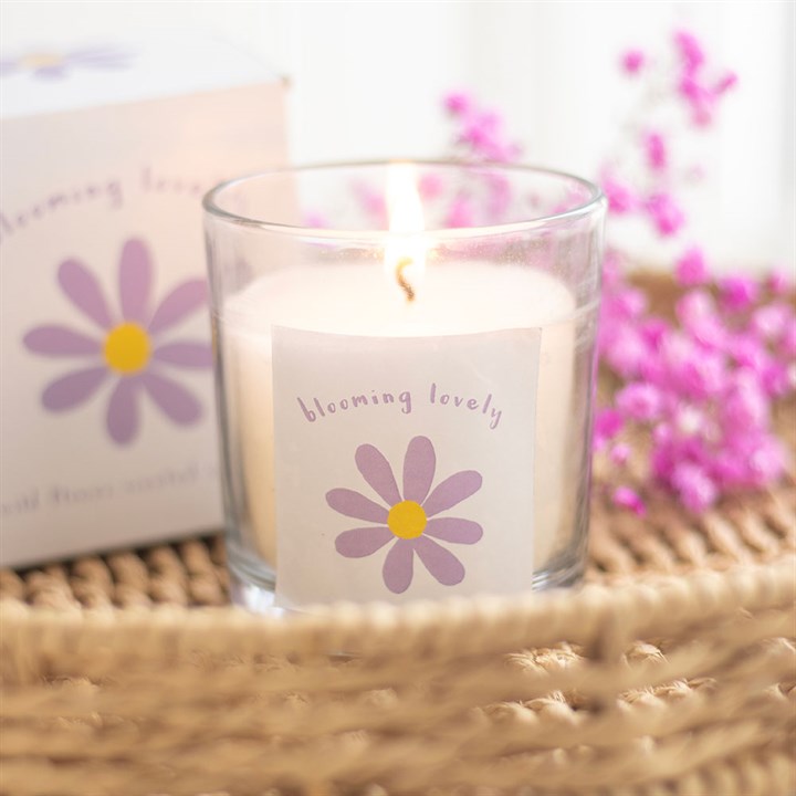 Blooming Lovely daisy wildflower candle